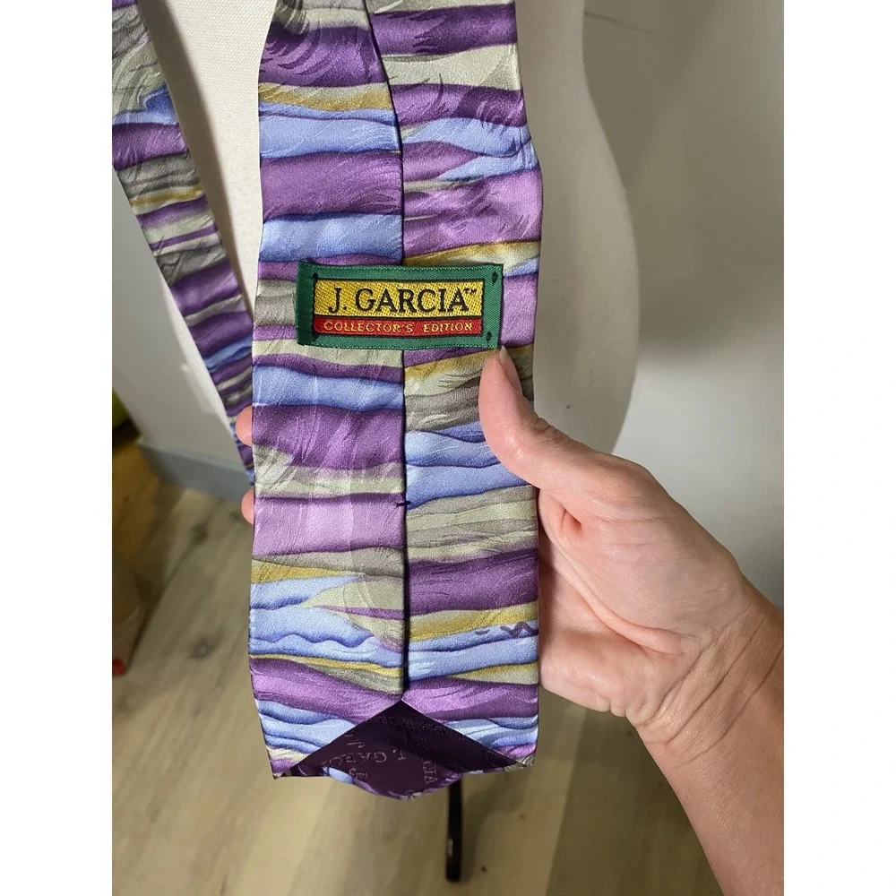 J Garcia Silk Tie Mens Vintage 90s Collectors Edition Purple Abstract Wavy Art